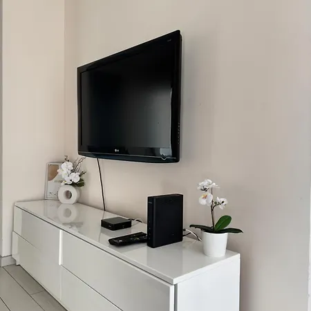 Beautiful & Modern Atlas Arena Zoo Parking