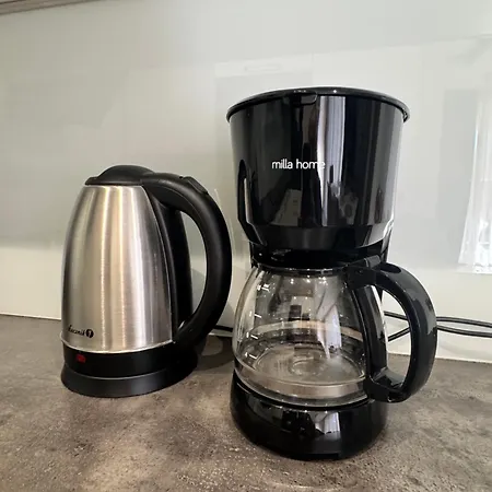 Beautiful & Modern Atlas Arena Zoo Parking *