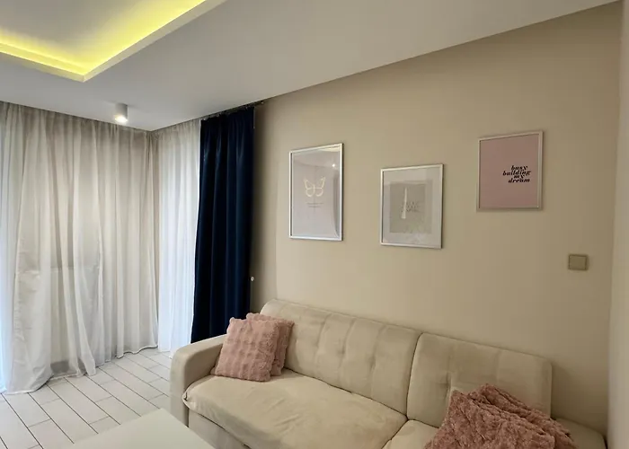 Beautiful & Modern Atlas Arena Zoo Parking Апартаменты *